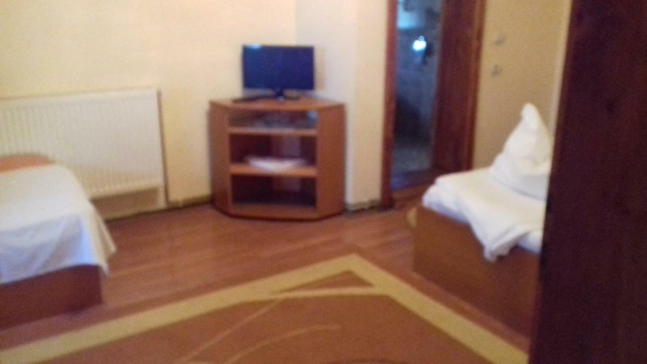 Pensiunea Vladut Bran  Exterior photo